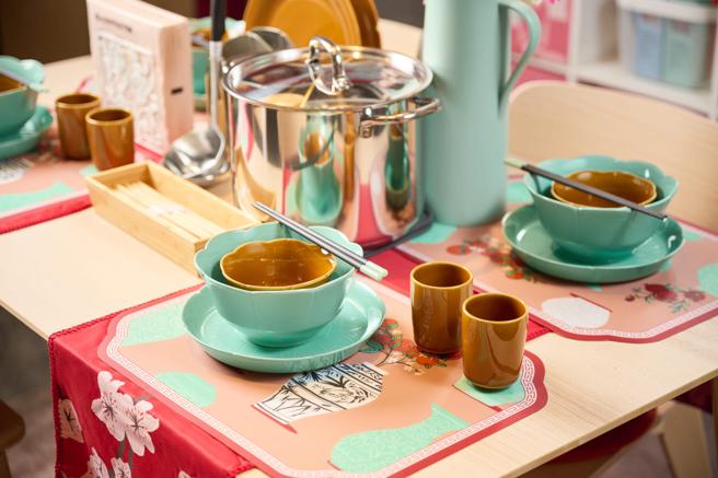 IKEA的FOSSTA系列以宋瓷为设计概念，将北欧与中式简约之美带进家饰品中，增添质感。（IKEA提供／古明弘台北传真）