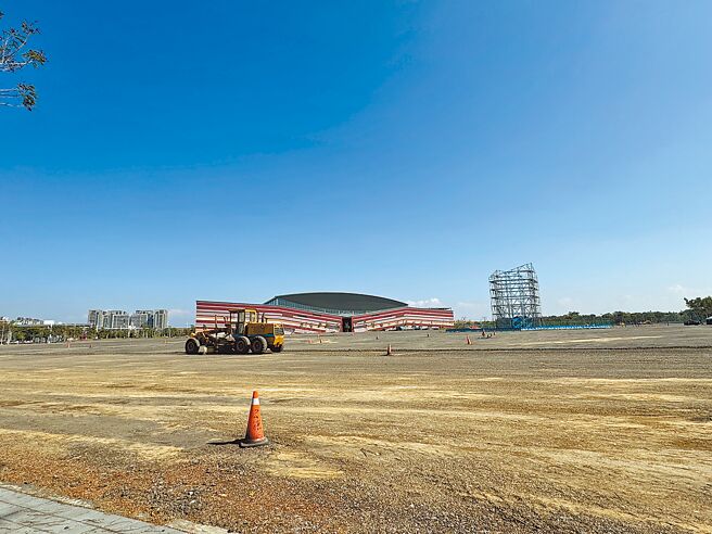 台南歸仁區武東段276-1地號產專區地上權開發案招商2度流標，如今第3度重啟招商，目前基地先借給觀旅局作為台灣燈會的展區。（曹婷婷攝）