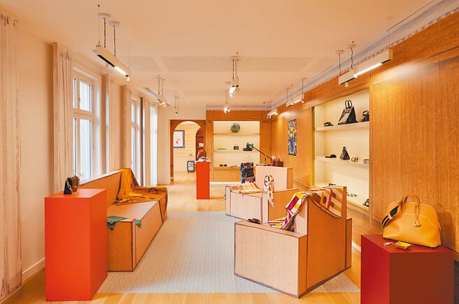 愛馬仕於巴黎打造的配件展覽區，近日也移師台灣展出。（Hermes提供）