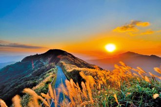 不厌亭海山景收眼底