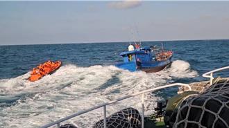 大陸漁船擅越界蛇行拒檢  海巡用這招成功逮捕