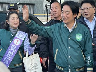 最後催票 賴蕭北市街頭大車掃支持者夾道歡迎