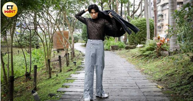 潘亲御现在与女友维持远距离的恋爱关系。（图／侯世骏摄）