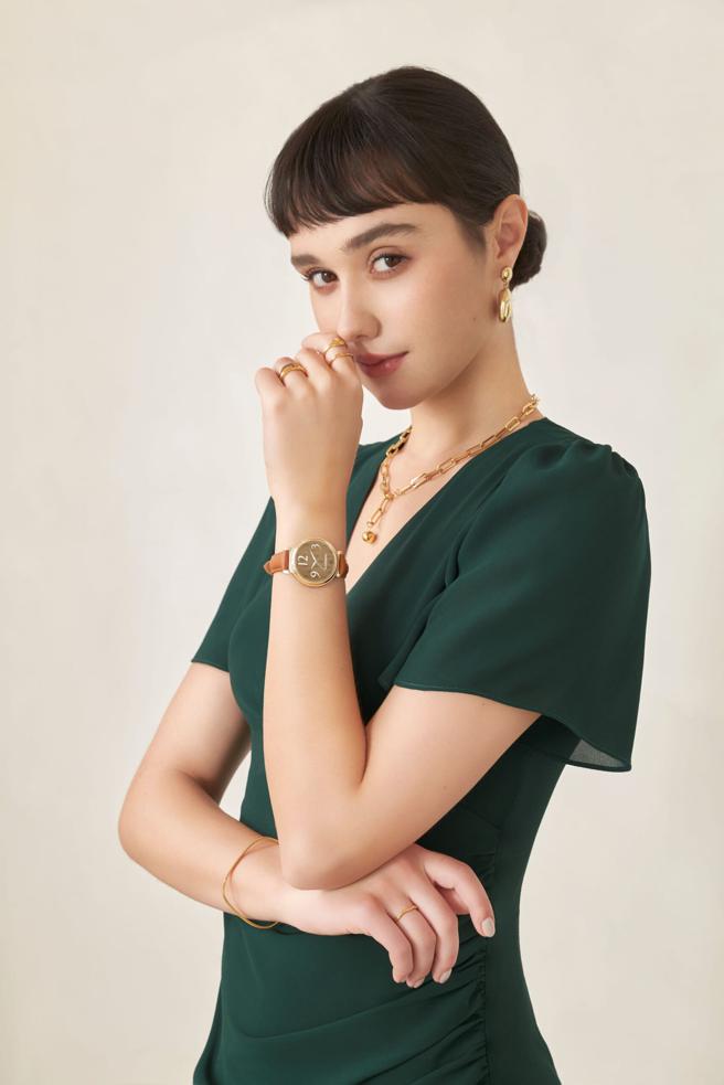 小尺寸腕表蔚為流行，Garmin新一代Lily 2智慧腕表深受女性消費的喜愛。（Garmin提供）