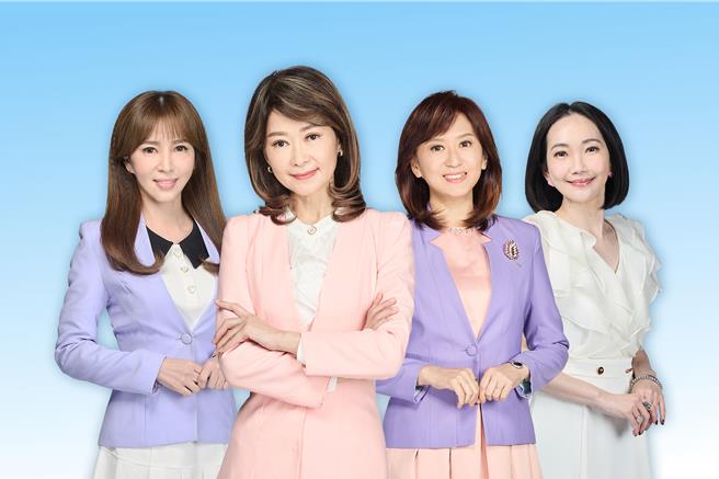 《2024開票看中天》由馬千惠（左起）、盧秀芳、周玉琴、張介凡接棒主持。（中天新聞提供）