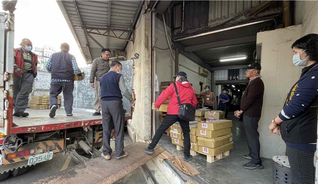 嘉義縣所有選票11日在警方護送下，昨傍晚已全數安全送達各鄉鎮市選務中心、嚴密保管。（嘉義縣政府提供∕呂妍庭嘉義傳真）