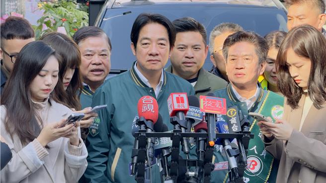 赖清德回应韩国媒体提问，表示将在当选后加强与韩国的关系。（吕健豪摄）