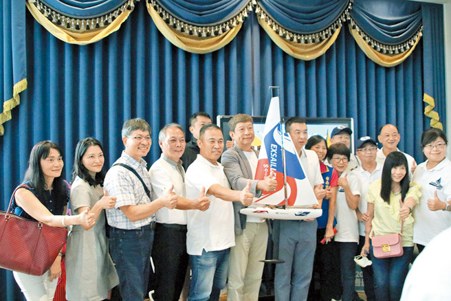 南臺科技大學獲贈卓越號帆船，與亞果遊艇攜手培育海洋專業人才。（圖／南臺科技大學）

