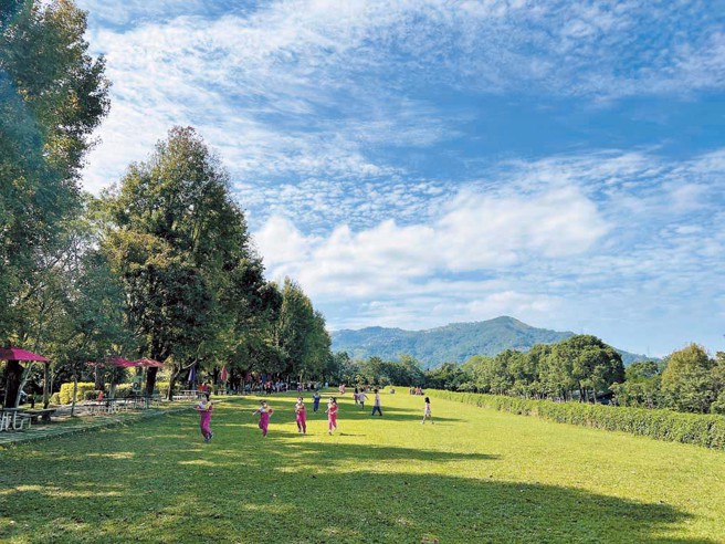 新店文山农场风光明媚，是栖身在都市丛林中的世外桃源。（图／新北市环保局提供）