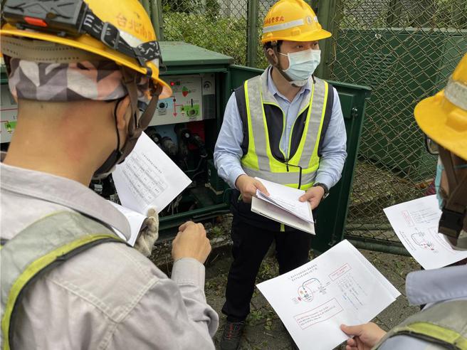 因应2024年总统及立法委员选举将于明(13)日举行，为确保投开票作业顺利进行，台电已成立应变小组，并动员近三千人进驻待命。（图／经济部提供）