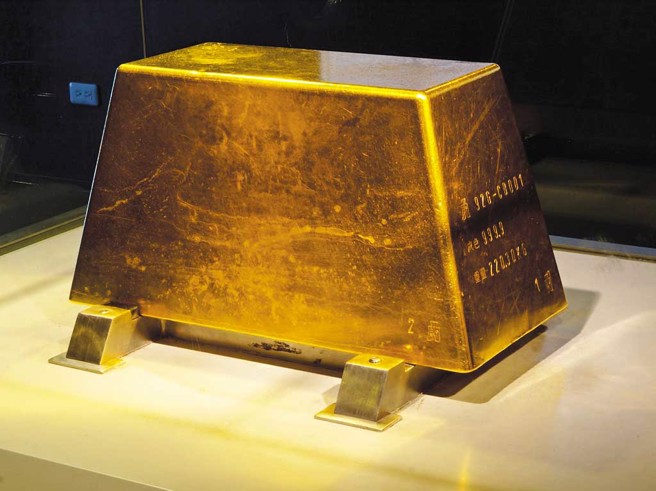 黄金博物馆220公斤大金砖，增添财运。（图／新北市立黄金博物馆提供）