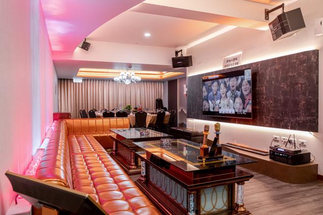 稻香园3楼规划包厢空间，可容纳20人，饕客一边用餐还可唱歌。（稻香园提供／朱世凯台北传真）