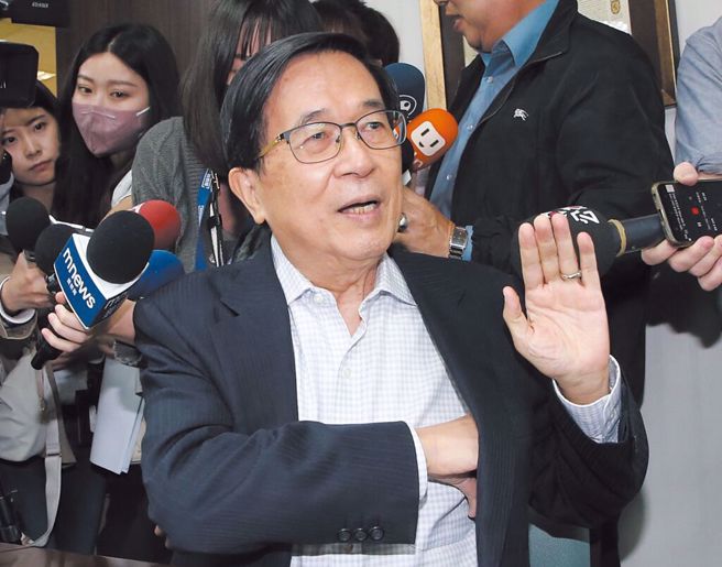 前總統陳水扁（圖）11日突然發出「眼球人」迷因圖，上頭還有「台灣的選擇」5個字，引發猜測。（本報資料照片）