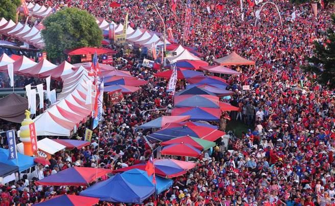 「国瑜夜市」当年盛况。(资料照，黄世麒摄)