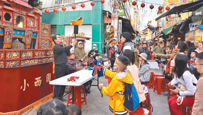 艺起来庙街串门子，体会新庄文化特色。（图／新北市新庄区公所）