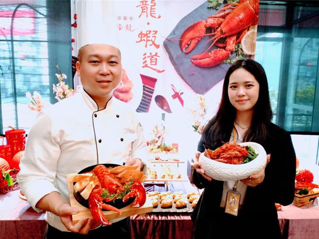 星飨道国际自助餐厅推出「龙‧虾‧道」活动，共有10道龙虾料理轮番上阵！图／曾丽芳