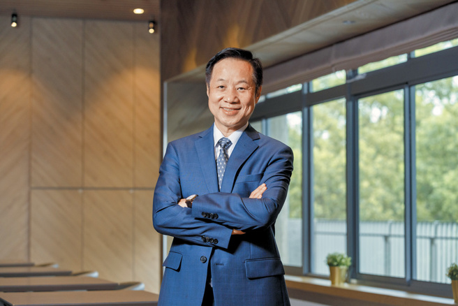 领航员：张国恩（东海大学校长）东海不仅在文法商、博雅教育表现优异外，近年更在物理科学、理工获得亮眼成就，致力推动具有人文底蕴的AI科技教育可说名副其实。（图／东海大学提供）



