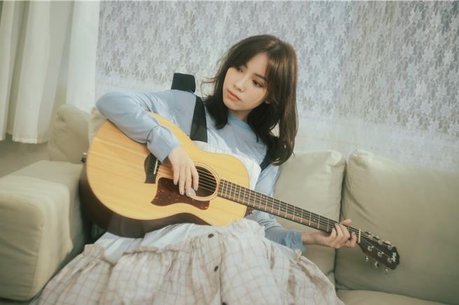 陳佩賢推出個人首張專輯《I Am》。（福茂唱片提供）