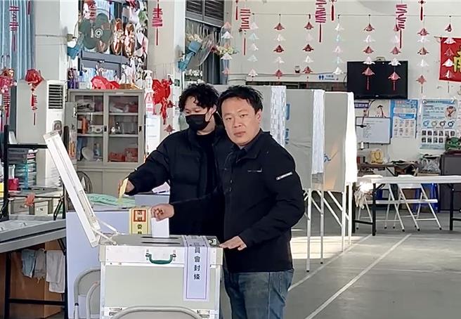 蔡銘軒坦言，對選舉結果既期待又緊張。（民眾提供／楊靜茹南投傳真）