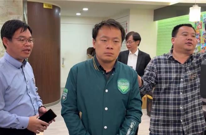 蔡铭轩坦言，这次操作潜舰议题，不过乡亲对潜舰议题没有太大感触。（民眾提供／杨静茹南投传真）