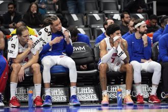 影》輸到昏頭了？活塞上演本季最離譜烏龍球