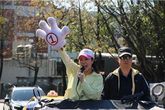 徐巧芯、李彥秀進國會 追查高端合約、解密文件