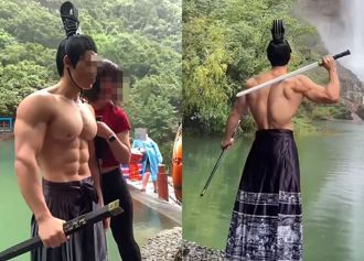 小鮮肉解放「膨脹大肌肌」 風景區猛男秀吸客！34秒畫面曝光