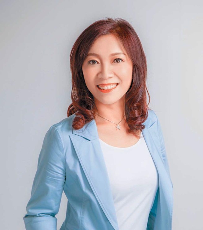 領航員：侯佳齡（桃園市政府青年事務局長）桃園是六都最年輕城市，青年是城市重要的力量與希望，2015年桃園率先成立全國第1個青年事務局，在這邁入第10年的前夕，將持續扮演協助青年職涯發展、創新創業、公共參與和多元成長的催化角色，成為青年最堅實的後盾，使桃園成為青年安居樂業的幸福城市，祈願所有的青年龍騰鳳集，共同在桃園打拚。（圖／桃園市政府青年事務局）


