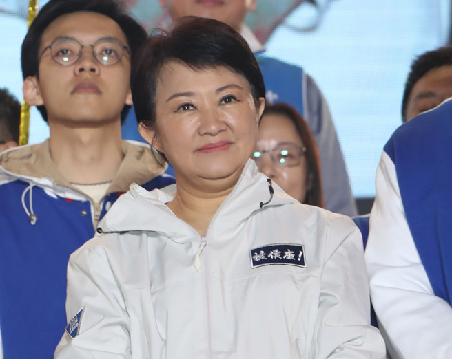 被问到台中市长卢秀燕是否有可能参选2028总统，前立委郭正亮14日就表示，「现在讲2028太早了，我觉得卢秀燕应该会先认真把台中市长做完，卢秀燕很聪明」。（中时资料照，陈怡诚摄）