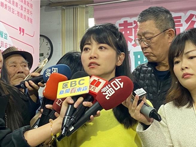 民進黨立委高嘉瑜雖上次選舉為民進黨開創港湖，但這次面對泛綠分裂，台灣基進立委候選人吳欣岱瓜分票源，挑戰連任失敗。（本報資料照片）