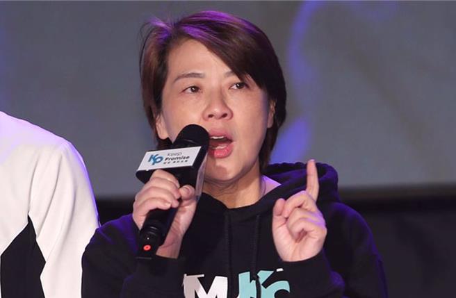 民眾党总统候选人柯文哲败选后，柯办总干事黄珊珊遭外界指责是败选战犯。黄珊珊今称，自己随时可进可退，更批评国民党主席朱立伦「诈骗别人不成，反而责怪报警的银行行员」。（中时资料照／季志翔摄)