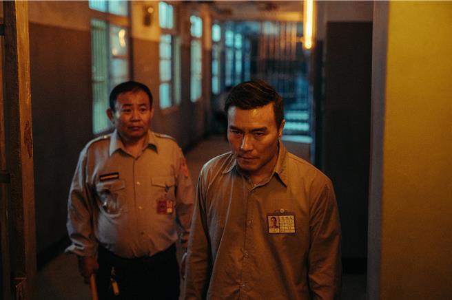 李铭忠以 《台湾犯罪故事》–《生死困局》拿下亚洲电视大奖视帝。（Disney＋、凯渥提供）