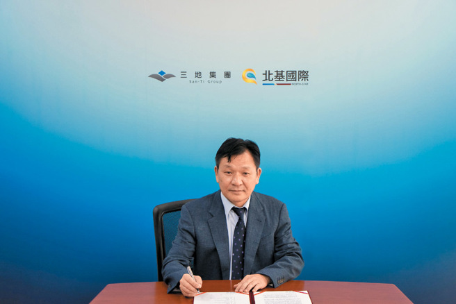 领航员：锺嘉村（三地集团董事长）。想深入体验浩瀚无穷的海洋生态及星空奇景，屏东海生馆及小垦丁渡假村是您最佳选择！在屏东海生馆，感受海洋生态的奥秘，体验一觉醒来彷佛置身海底的奇幻感受；造访小垦丁渡假村，早晨拥抱绿意盎然的山林田野，夜晚享受最繁星如画的视觉飨宴，让您在渡假旅途中感受最疗癒的纾压之旅。（图／屏东海生馆提供）


