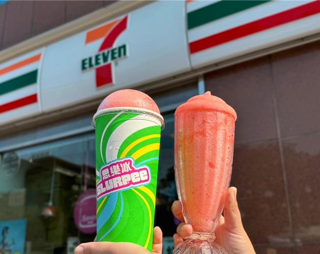 7-11「紅魔鬼思樂冰－草莓乳酸風味」，30元起。（7-11提供／朱世凱台北傳真）
