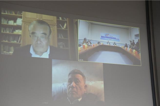 上海東亞研究所長王海良（下）、美國華盛頓特區美利堅大學教授趙全勝（左上）線上與會。（朱紹聖攝）