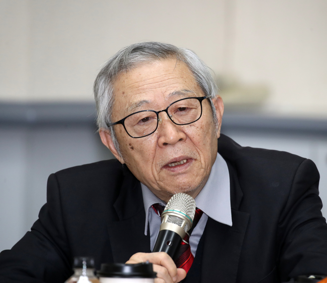 中國時報與旺報14日舉辦「2024選後台灣新局與兩岸關係」座談會，與談的淡江大學榮譽教授趙春山（圖）分析表示，這次選舉，政治板塊出現很大移動，第三勢力異軍突起，但國民黨還是老毛病，整個黨讓人家感覺看不到未來。（劉宗龍攝）