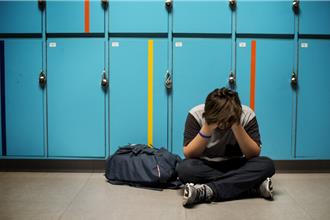 国小女师性侵男学童9次产子 判刑17年半！她不服提上诉