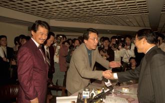 施明德過世讓黃揚明想起「大和解咖啡」：賴或可從中獲得1智慧