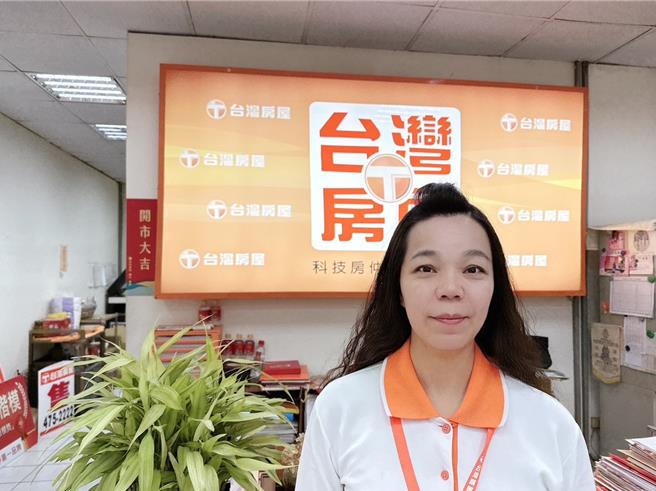 台湾房屋杨梅直营店店长罗秋桃把客户当朋友，加上做事细心又有耐心，让棘手项目到她手上都能迎刃而解。（台湾房屋提供／王莫昀台北传真）