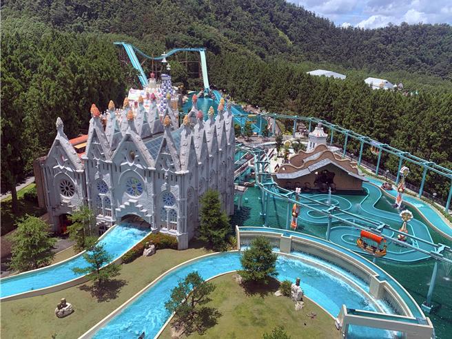 九族文化村推出20日至2月9日寒假限时优惠，每人入园优惠780元，省120元。（九族文化村提供／杨静茹南投传真）