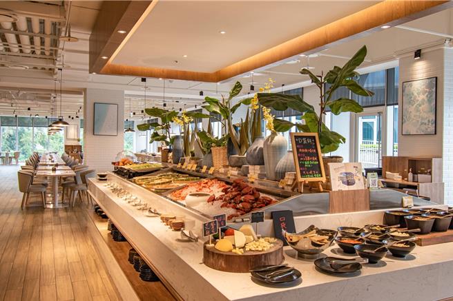 2024整年度不论平假日，新北市民到「河畔餐厅」用餐，可享有9折优惠。(将捷金郁金香酒店提供)