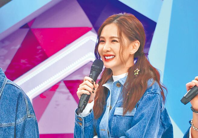 安心亚质问阿Ken，有没有喜欢过她。（中天综合台提供）