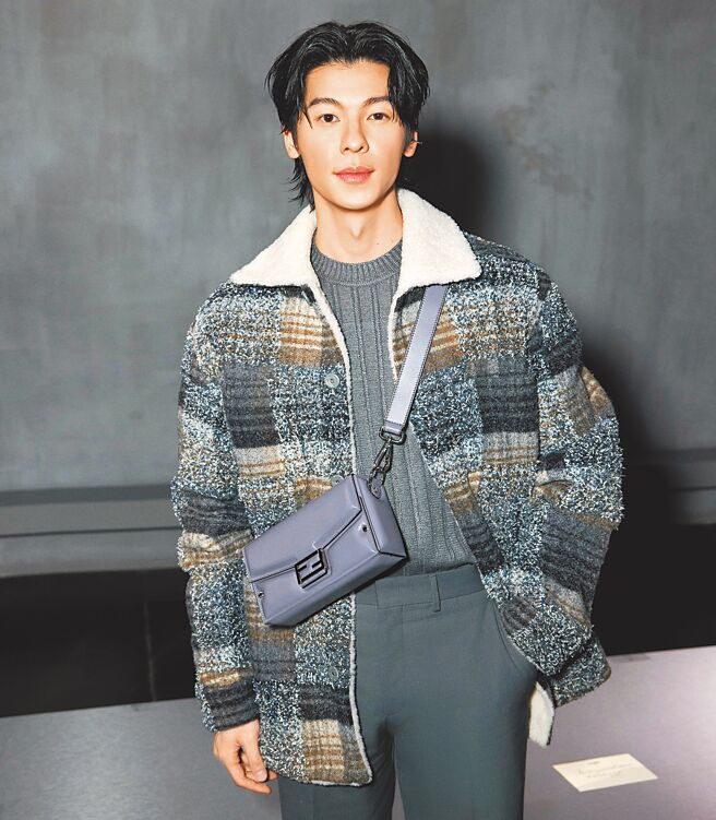 許光漢升格為FENDI全球男裝大使後，首度出席品牌大秀。（摘自FENDI微博）
