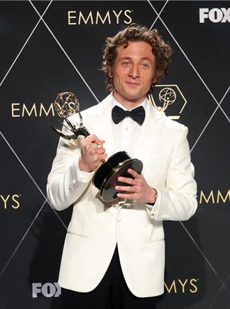 艾美獎得獎名單出爐！《繼承之戰》6獎打平《大熊餐廳》