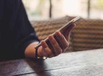 偷拍妻子手機訊息提告小王 上市公司主管反遭控妨害秘密