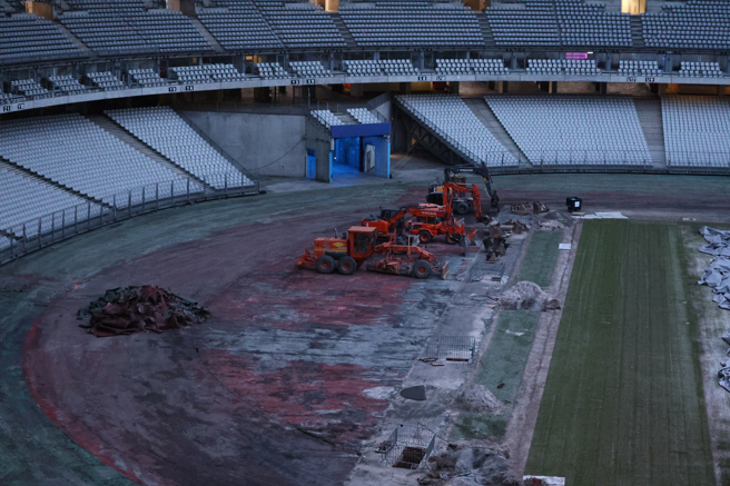 法兰西体育场跑道还在进行跑道整修工程。（中华奥会提供）