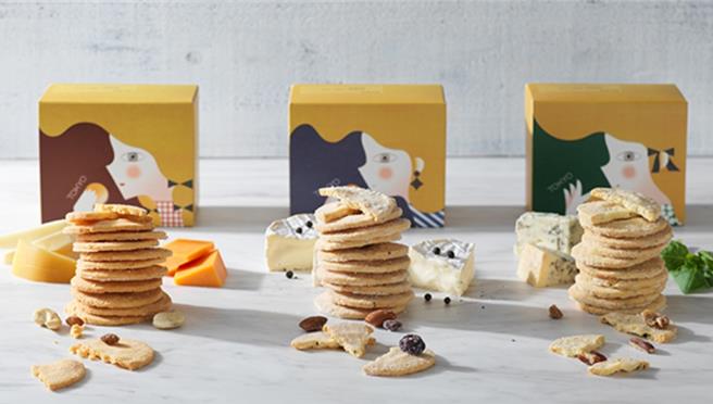 被稱為「吃了會微笑的餅乾」、日本排隊伴手禮「now on Cheese」，在1月下旬首度來台快閃1個月，圖為品牌經典商品「起司餅乾」。(now on Cheese提供)