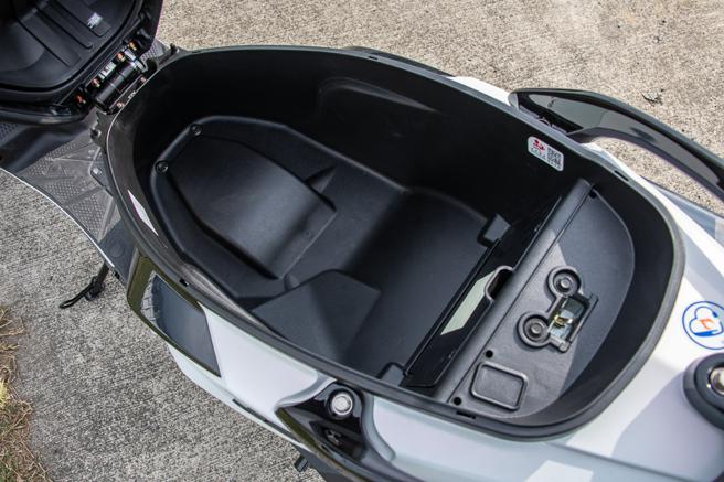 行李厢空间可提供不错的收纳机能。（陈大任摄）