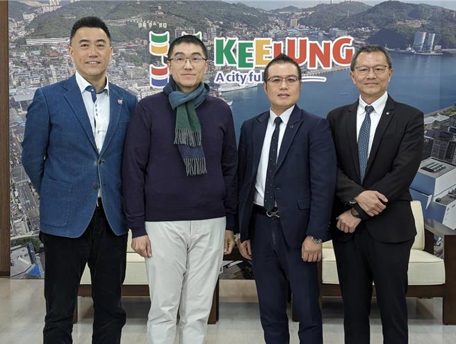 基隆市政府16日召开记者会宣布东岸商场及停车场将与微风集团合作，市长谢国梁（左2）与甫当选立委的林沛祥（左1），与微风集团事业总经理杨盛杰（右2）、开发总经理高铭顶（右1）共同说明东岸商场的规画。（张志康摄）