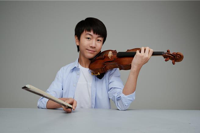 全世界最盛大的音樂競賽之一「曼紐因國際小提琴大賽」有史以來最年輕的首獎得主李映衡（Christian Li），將於春節後首度訪台。（巴哈靈感提供／李欣恬台北傳真）